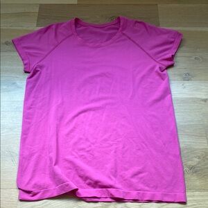 Lululemon Swiftly Tech - Hot pink